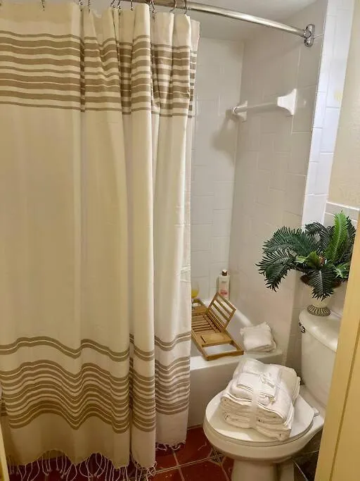 Beautiful Oceanfront Two Bedroom Condo Daytona Beach