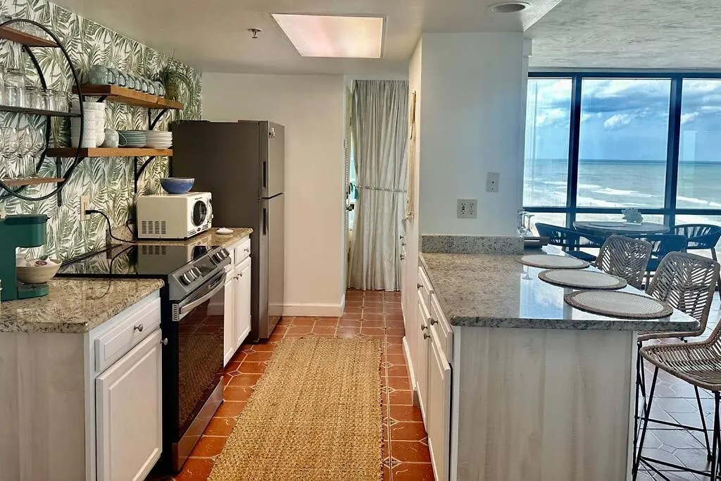 Beautiful Oceanfront Two Bedroom Condo Daytona Beach 0*,