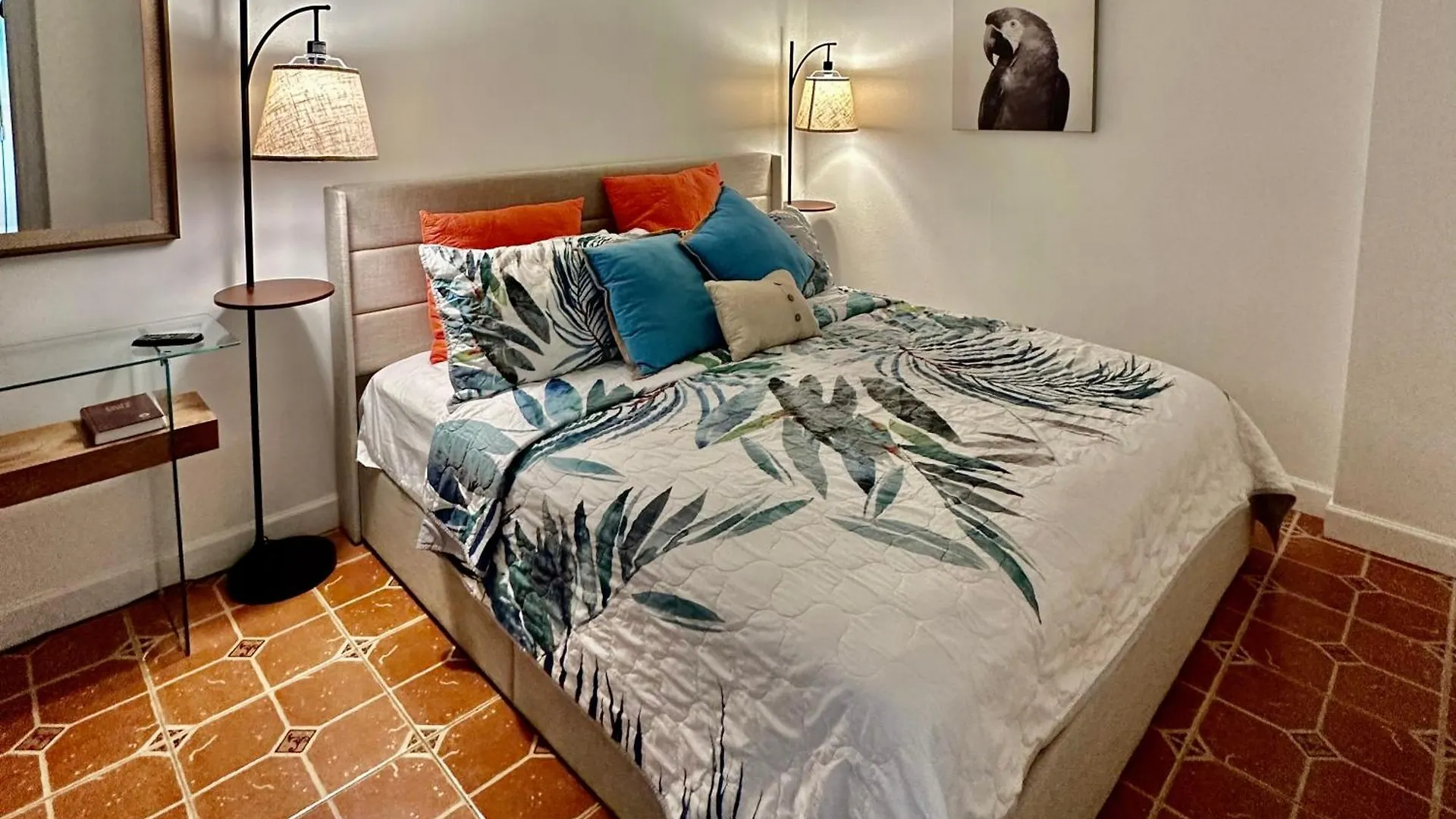 Beautiful Oceanfront Two Bedroom Condo Daytona Beach Apartment